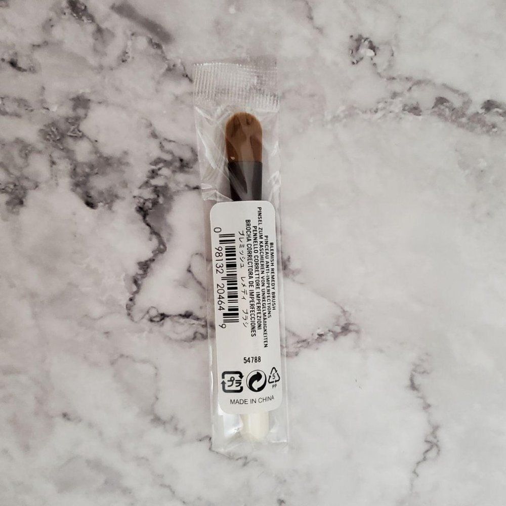 BareMinerals Blemish Remedy Brush - Picture 2 of 2